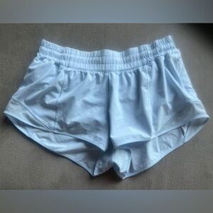 Lululemon Hotty Hot 2.5in